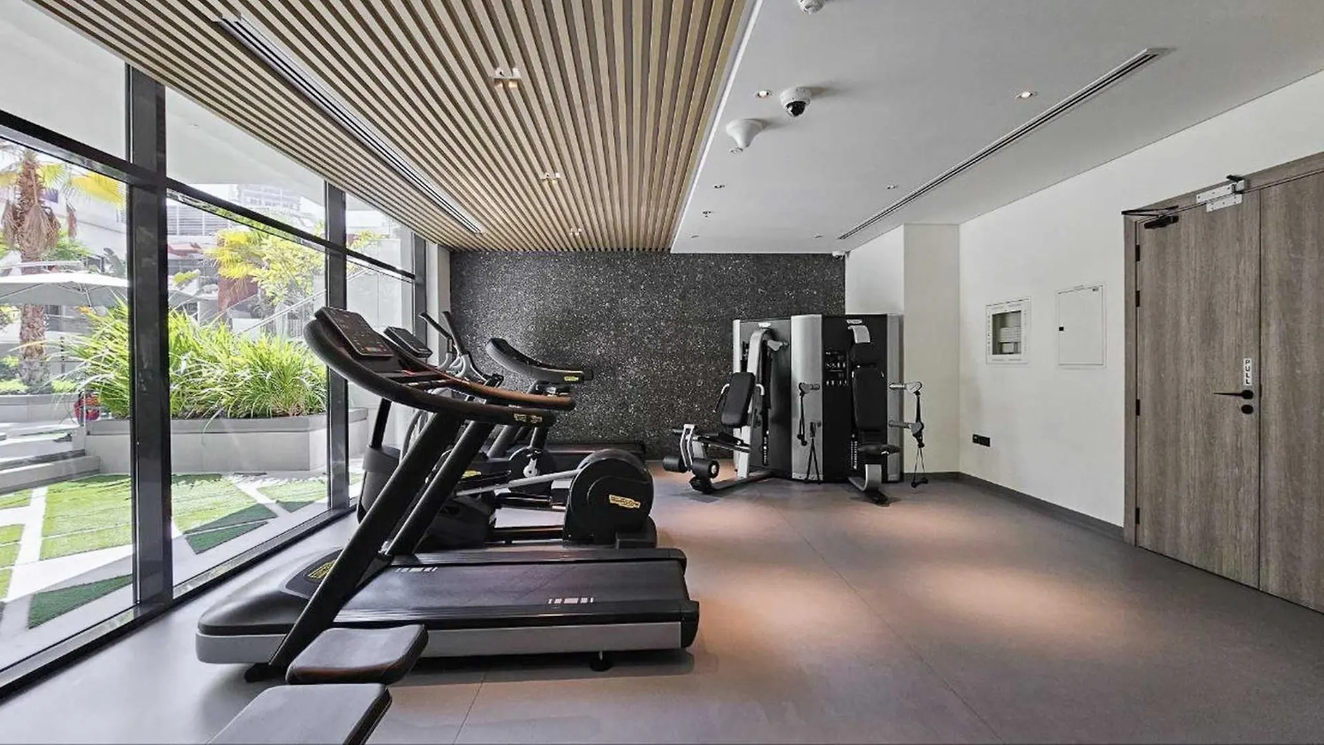 Modern Bali Vibes Studio With Pool And Palm Tree Views Jvc Dubai 0*,  Förenade Arabemiraten
