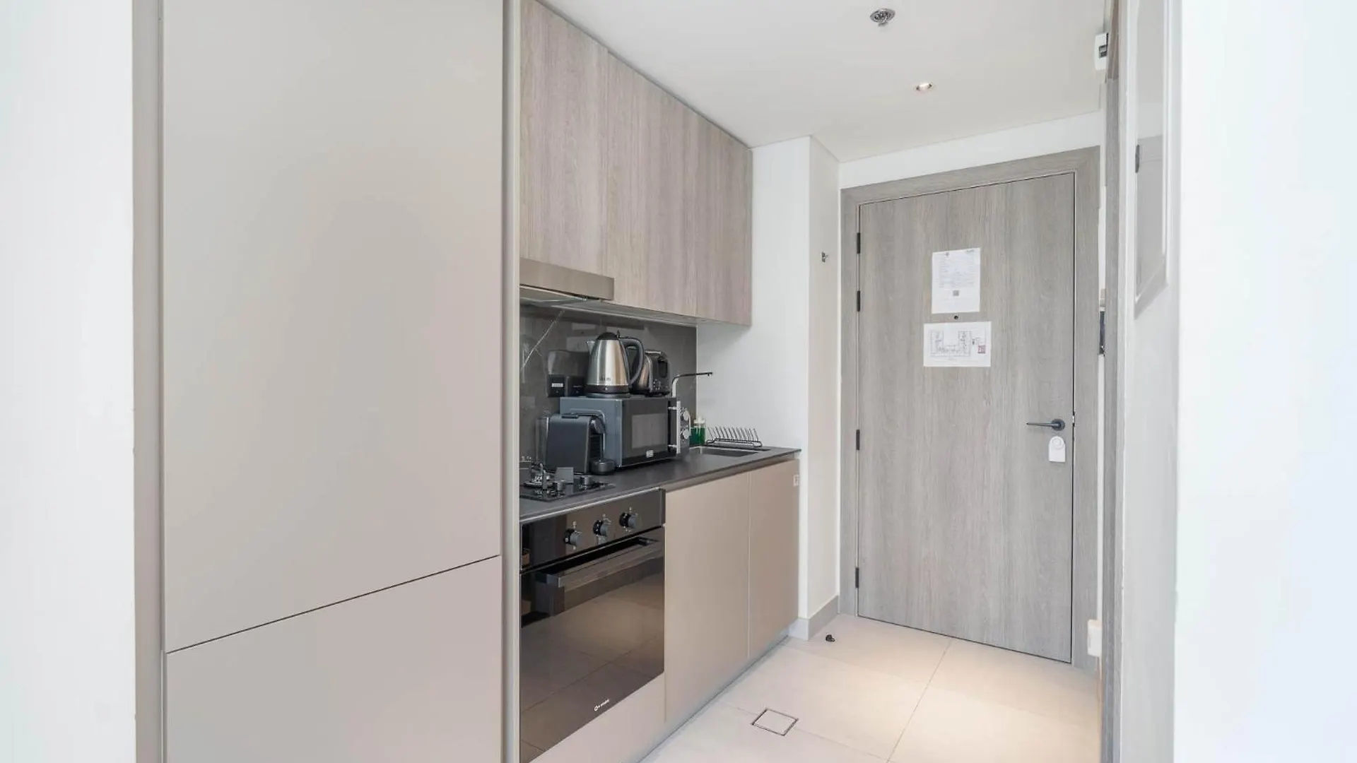 Modern Bali Vibes Studio With Pool And Palm Tree Views Jvc Dubai 0*,
